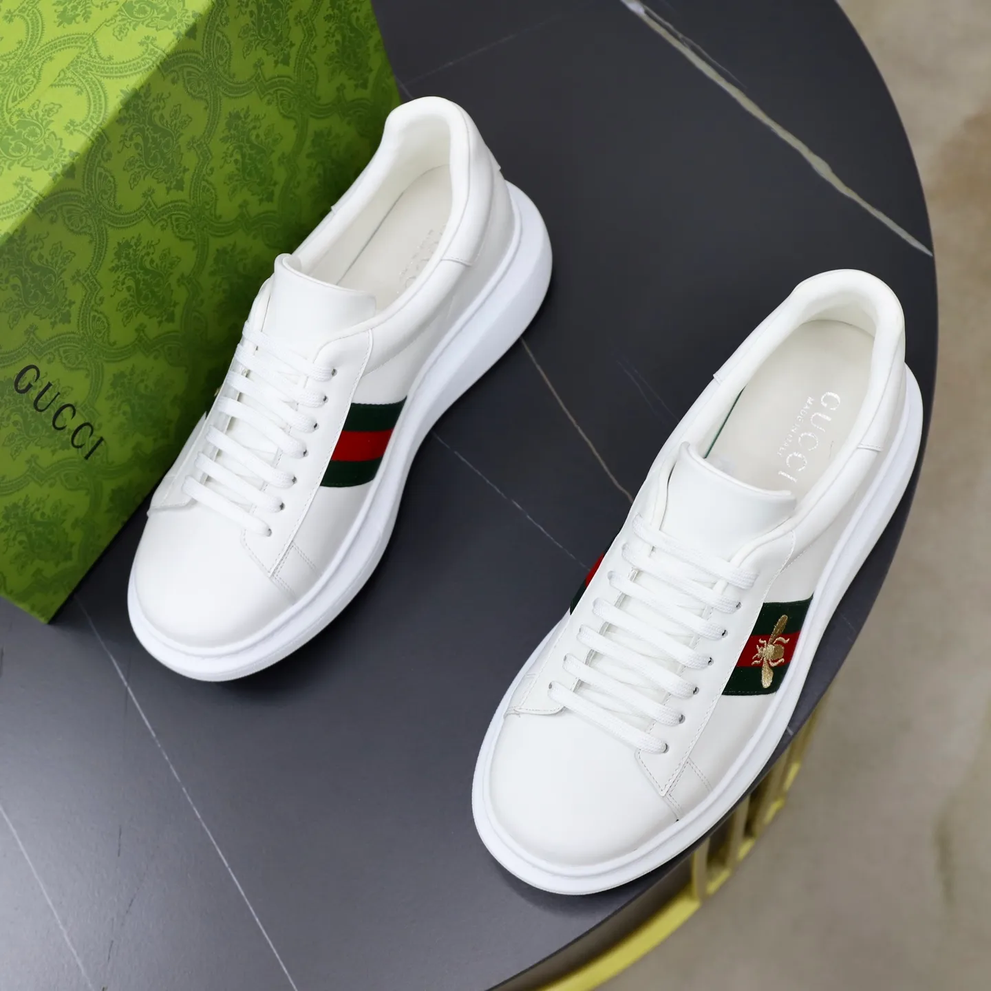 Ex-factory price: 540💰💰🙅‍♂️🙅‍♂️🙅‍♂️ Brand: GUCCI Standard code: 38-44 (45 customized) Grade: Same as the official website Material: Cowhide stitching Comfortable and breathable sheepskin lining Lightweight and wear-resistant sports outsole Style category: Men's fashionable casual shoes Running sports shoes Distinguished luxury brand elements Top luxury color: actual picture color